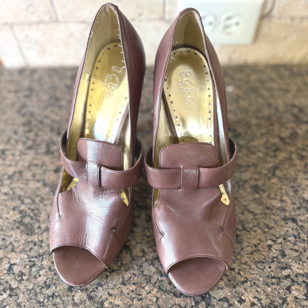 BCBG Paris Brown Leather Peep Toe Stiletto Heels Pumps Strap Detail Sz 10 B